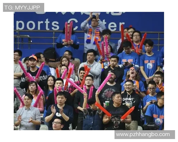 姚明楼下投球引发热议球迷热情高涨共同见证篮球传奇瞬间 姚明楼下投球引发热议球迷热情高涨共同见证篮球传奇瞬间