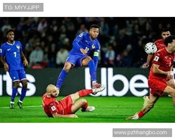 足球明星受伤瞬间回顾揭示运动员背后的艰辛与挑战