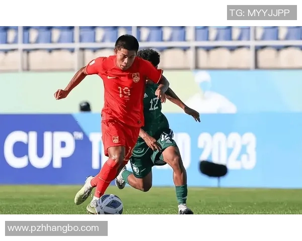 中国队与乌兹别克斯坦激战23回合展现足球魅力与团队精神的较量