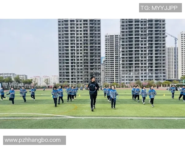 中学生体育锻炼打卡活动倡导健康生活方式提升身体素质与团队合作精神